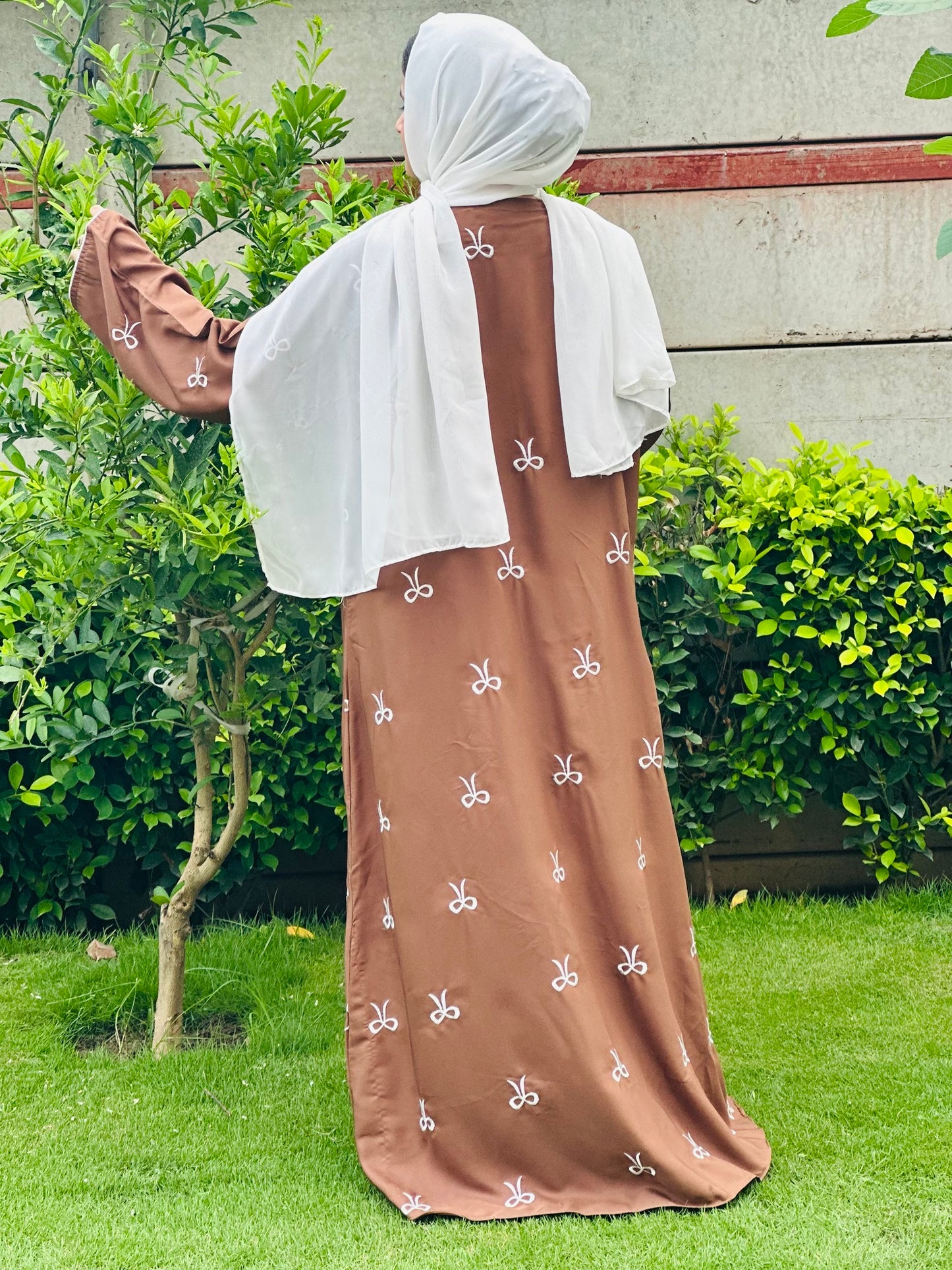 Black bow embroidered Abaya